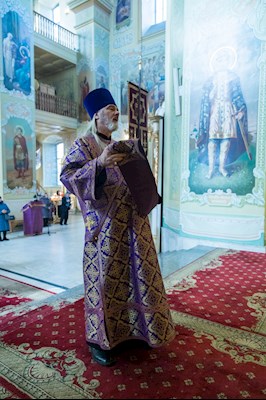 Митрополит Игнатий совершил всенощное бдение в Покровском соборе г. Саратова