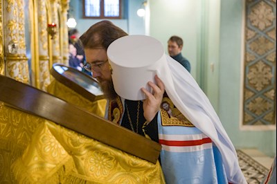 Митрополит Игнатий совершил Божественную литургию в Духосошественском соборе г. Саратова