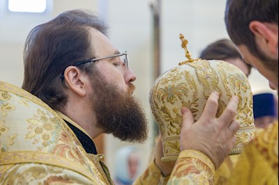 Митрополит Игнатий совершил Божественную литургию в соборном храме святителя Спиридона Тримифунтского г. Саратова