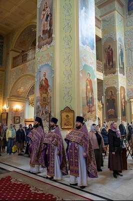 Митрополит Игнатий совершил Божественную литургию в Покровском соборе г. Саратова