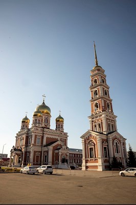 Митрополит Игнатий совершил Божественную литургию в Покровском соборе г. Саратова