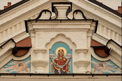 В Покровском соборе г. Саратова встретили ковчег с частицей мощей святителя Спиридона Тримифунтского