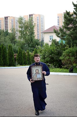 Митрополит Игнатий совершил Литургию в храме великомученика Георгия Победоносца г. Саратова