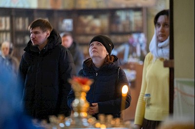 Митрополит Игнатий совершил всенощное бдение в Покровском соборе г. Саратова