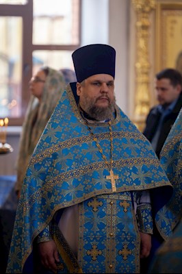 Митрополит Игнатий совершил Божественную литургию в храме в честь Казанской иконы Божией Матери г.Саратова