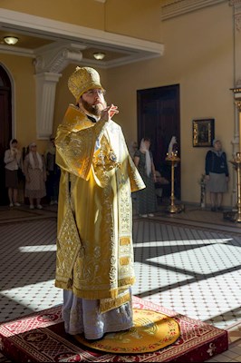 Митрополит Игнатий совершил Божественную литургию в храме апостола и евангелиста Иоанна Богослова при СПДС