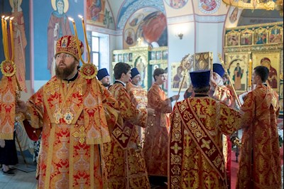 Митрополит Игнатий совершил Божественную литургию в Свято-Никольском мужском монастыре г. Саратова