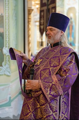Митрополит Игнатий совершил Божественную литургию в Покровском соборе г. Саратова