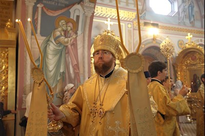 Митрополит Игнатий совершил Божественную литургию в Свято-Троицком кафедральном соборе г. Саратова