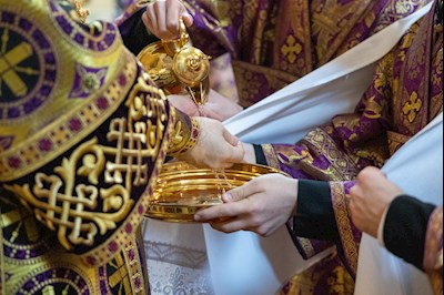 Митрополит Игнатий совершил Божественную литургию в Покровском соборе г. Саратова