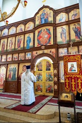 Митрополит Игнатий совершил всенощное бдение в храме в честь Нерукотворного Образа Спасителя г. Саратова