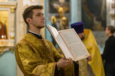 Митрополит Игнатий совершил Божественную литургию в Духосошественском соборе г. Саратова
