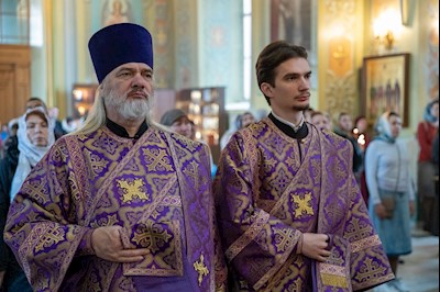 Митрополит Игнатий совершил Божественную литургию в Покровском соборе г. Саратова