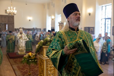 Митрополит Игнатий совершил Божественную литургию в Серафимовском храме г. Саратова