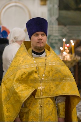 Митрополит Игнатий совершил Божественную литургию в Духосошественском соборе г. Саратова