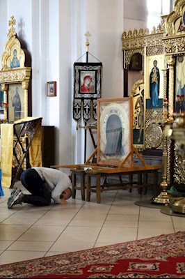 Митрополит Игнатий совершил Литургию в храме великомученика Георгия Победоносца г. Саратова