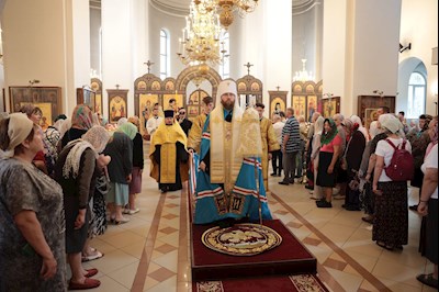 Всенощное бдение в Петропавловском храме г. Саратова