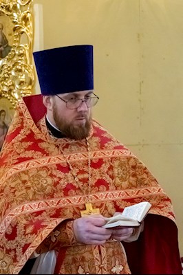 В Покровском соборе Саратова встретили ковчег с частицей мощей святого великомученика Пантелеимона