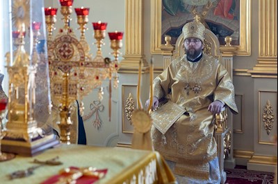 Митрополит Игнатий совершил Божественную литургию в храме апостола и евангелиста Иоанна Богослова при СПДС