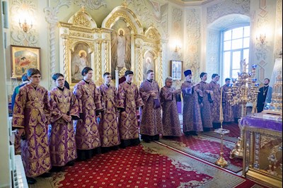 Митрополит Игнатий совершил всенощное бдение в Покровском соборе г. Саратова