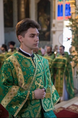 Митрополит Игнатий совершил Божественную литургию в Духосошественском соборе г. Саратова
