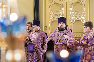 Митрополит Игнатий совершил всенощное бдение в Покровском соборе г. Саратова