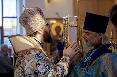 Митрополит Игнатий совершил Божественную литургию в храме в честь Казанской иконы Божией Матери г.Саратова