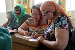 Божественная литургия и Великая вечерня в Свято-Троицком соборе Вольска