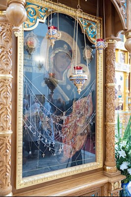 Митрополит Игнатий совершил Божественную литургию в Свято-Алексиевском женском монастыре г. Саратова