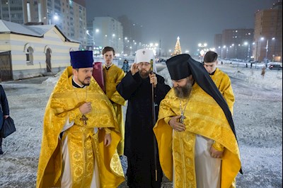 Митрополит Игнатий совершил Божественную литургию в соборном храме святителя Спиридона Тримифунтского г. Саратова