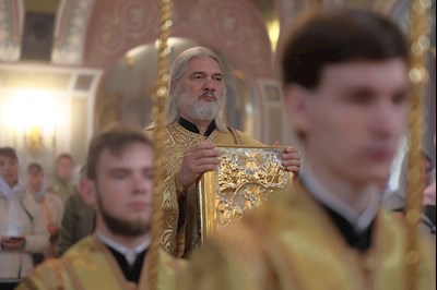 Митрополит Игнатий совершил Божественную литургию в Свято-Троицком кафедральном соборе г. Саратова