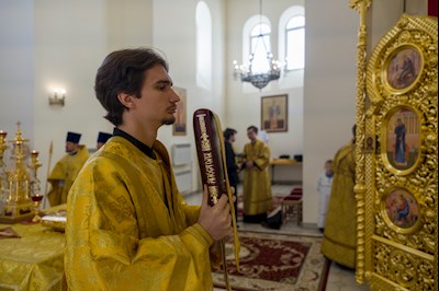 Митрополит Игнатий совершил Божественную литургию в соборном храме святителя Спиридона Тримифунтского г. Саратова