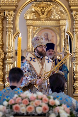 Митрополит Игнатий совершил Божественную литургию в храме в честь Казанской иконы Божией Матери г.Саратова