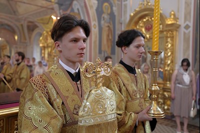 Митрополит Игнатий совершил Божественную литургию в Свято-Троицком кафедральном соборе г. Саратова