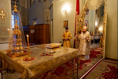 Митрополит Игнатий совершил всенощное бдение в Покровском соборе г. Саратова