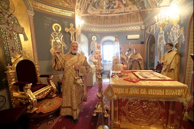 Митрополит Игнатий совершил Божественную литургию в Свято-Троицком кафедральном соборе г. Саратова