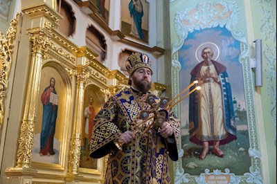 Митрополит Игнатий совершил Божественную литургию в Покровском соборе г. Саратова