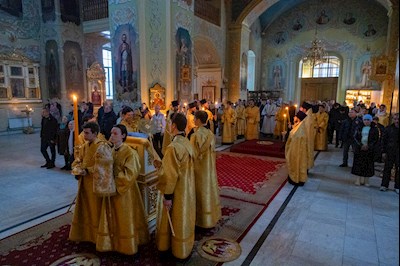 Митрополит Игнатий совершил всенощное бдение в Покровском соборе г. Саратова