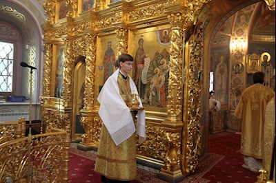 Митрополит Игнатий совершил Божественную литургию в Свято-Троицком кафедральном соборе г. Саратова
