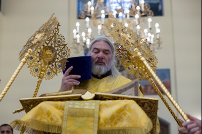 Митрополит Игнатий совершил Божественную литургию в соборном храме святителя Спиридона Тримифунтского г. Саратова