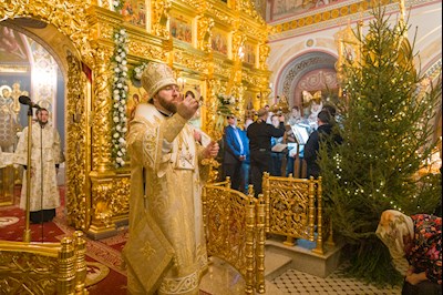 Митрополит Игнатий совершил ночное рождественское богослужение
