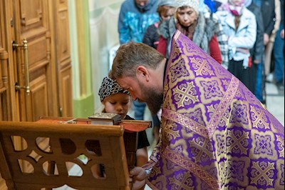 Митрополит Игнатий совершил Божественную литургию в Покровском соборе г. Саратова