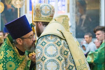Митрополит Игнатий совершил Божественную литургию в Духосошественском соборе г. Саратова