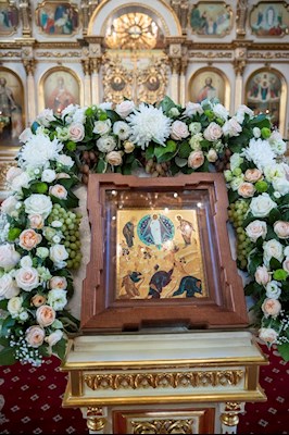 Митрополит Игнатий совершил Божественную литургию в Покровском соборе г. Саратова