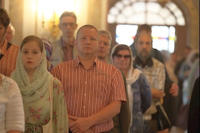 Митрополит Игнатий совершил Божественную литургию в Свято-Троицком кафедральном соборе г. Саратова