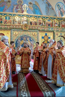 Митрополит Игнатий совершил Божественную литургию в Свято-Никольском мужском монастыре г. Саратова