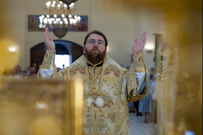 Митрополит Игнатий совершил Божественную литургию в соборном храме святителя Спиридона Тримифунтского г. Саратова