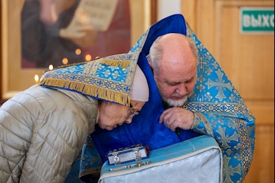 Митрополит Игнатий совершил Божественную литургию в храме в честь Казанской иконы Божией Матери г.Саратова