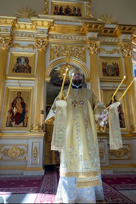Митрополит Игнатий совершил Божественную литургию в храме апостола и евангелиста Иоанна Богослова при СПДС