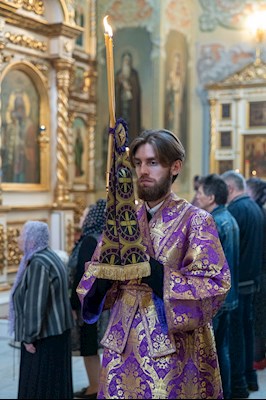 Митрополит Игнатий совершил Божественную литургию в Покровском соборе г. Саратова